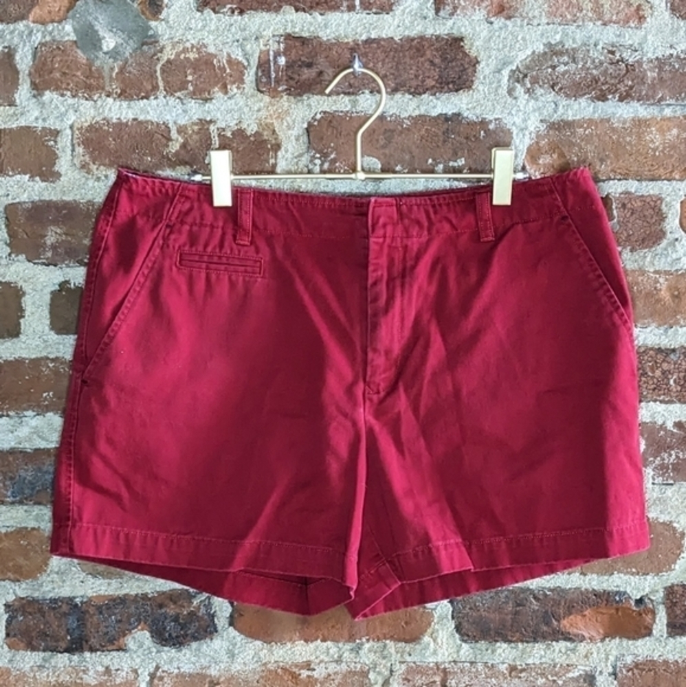 Tommy Hilfiger Women's Size 12 Red Shorts w/ 4" Inseam‎
